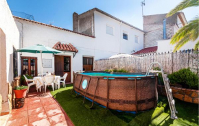 Cozy Home In Cuevas Del Campo With Wifi, Cuevas Del Campo
